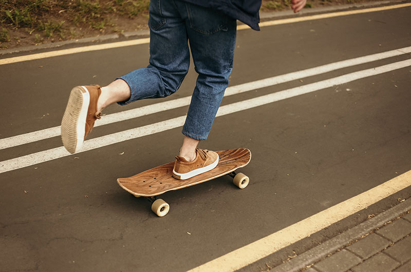 skater moving around the city with a skateboard